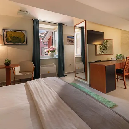 Ciao Bella 3* 베리로신즈